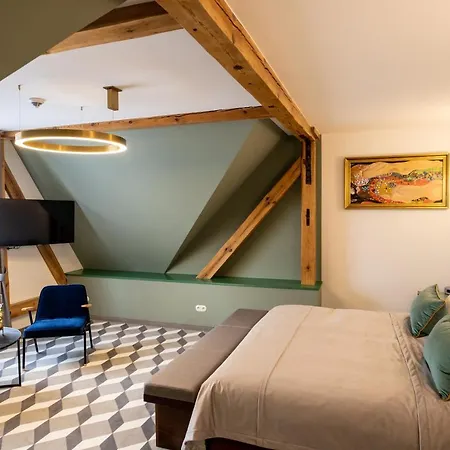 Couette-café Villatoro 4*