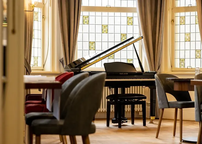 Villatoro Згожелец